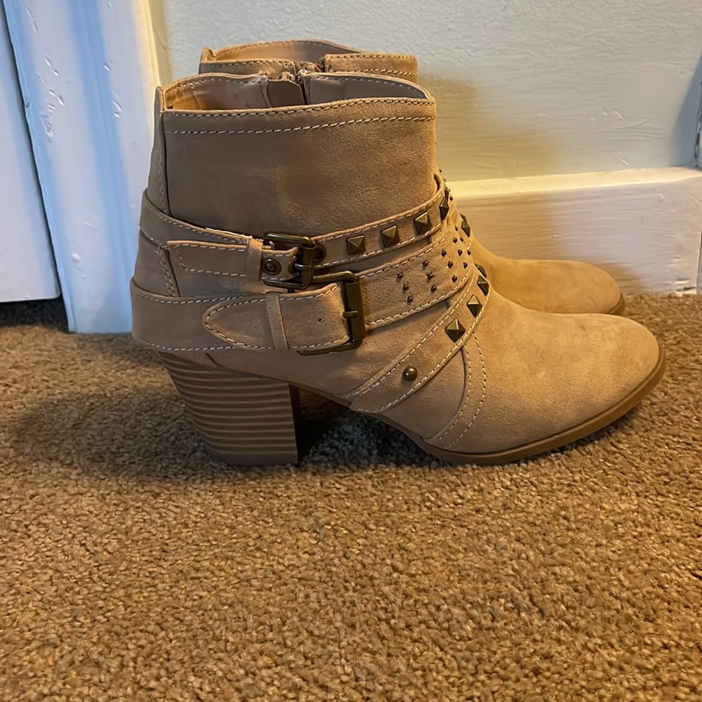 Express Booties - Picture 2 of 7